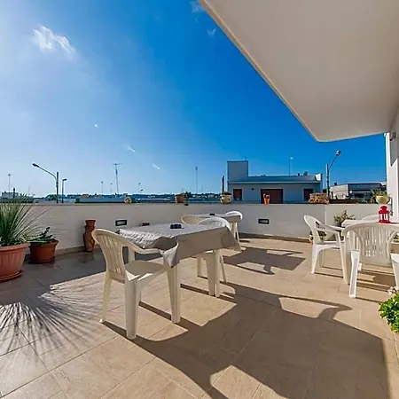 Rosso Salento Bed & Breakfast 3*